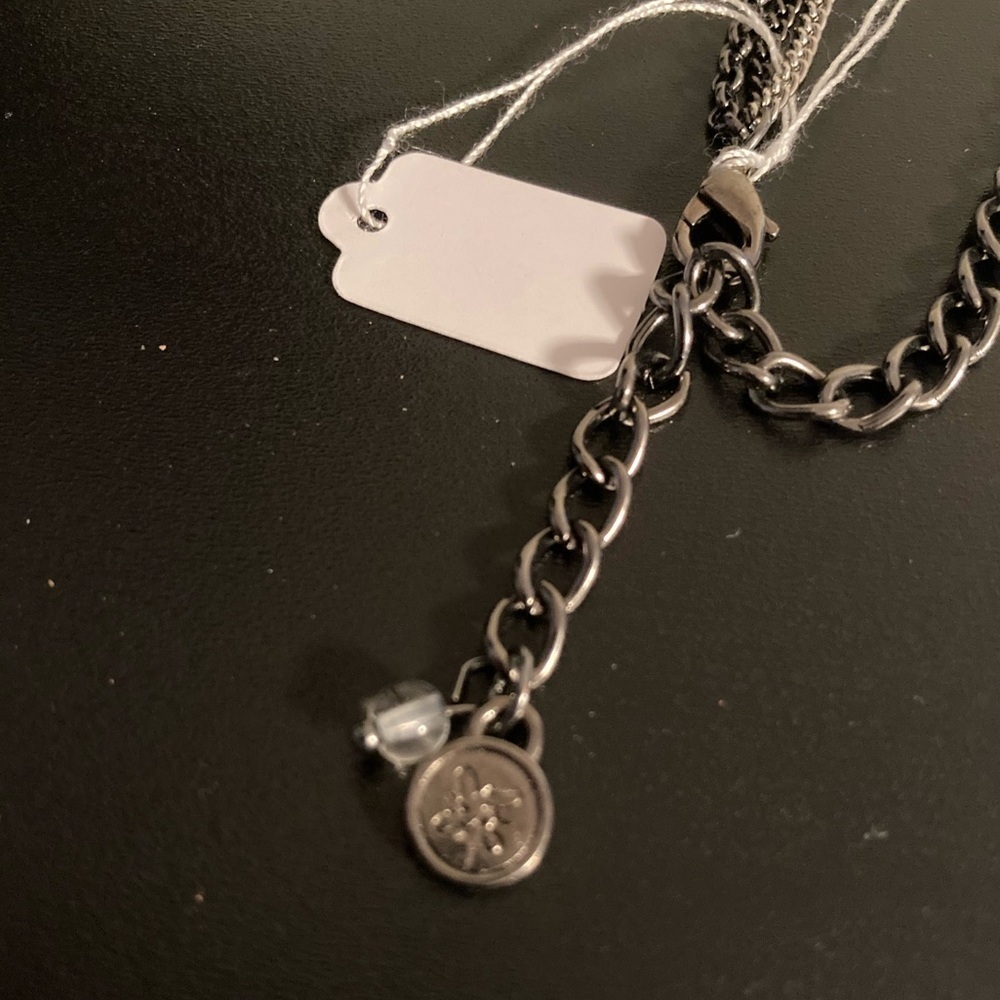Simply Cara “j” pendant necklace golden chains - Picture 2 of 2